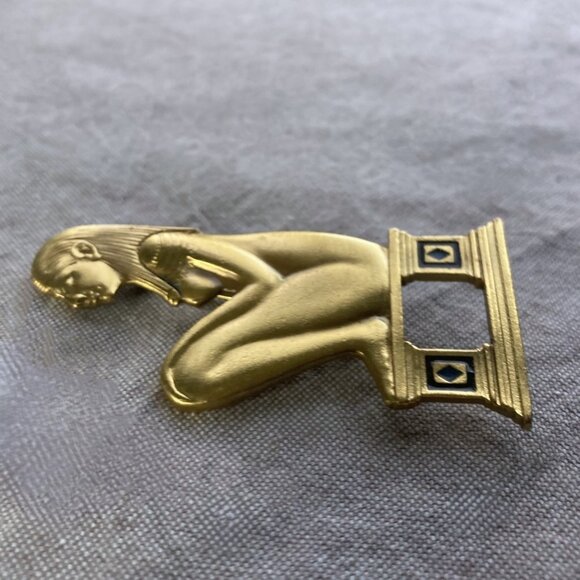 RMA Rubin Museum, Egyptian Revival, Gold Tone Brooch, Locking Pin Back, VGC - Picture 4 of 7